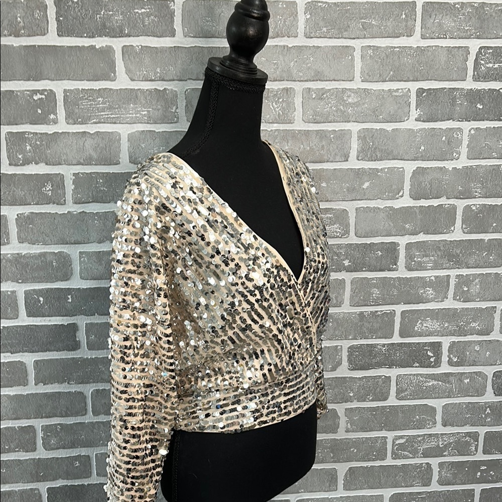 ASOS DESIGN long sleeve batwing sequin wrap top‎ Women’s Size 10 - Picture 4 of 8